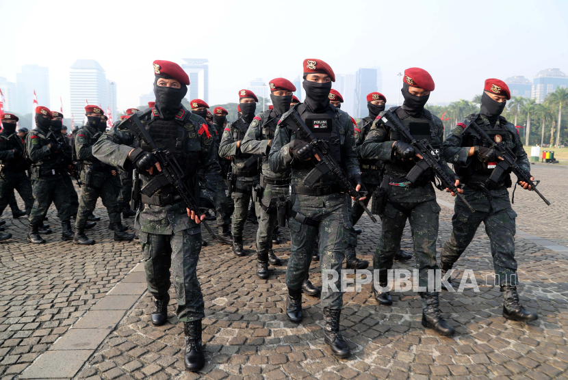 Densus 88 Menangkap Tiga Warga dari Lombok Barat