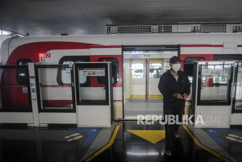 Rata-Rata 2.800 Penumpang Naik LRT Jakarta setiap Harinya