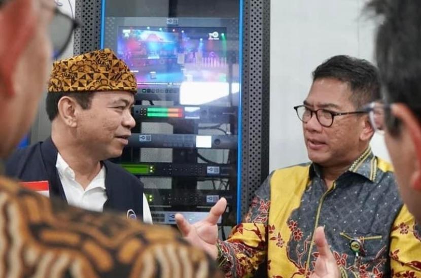 Menkominfo Meninjau Kesiapan Penyiaran Digital Selama Kunjungan Kerja ke Alasmalang Banyuwangi