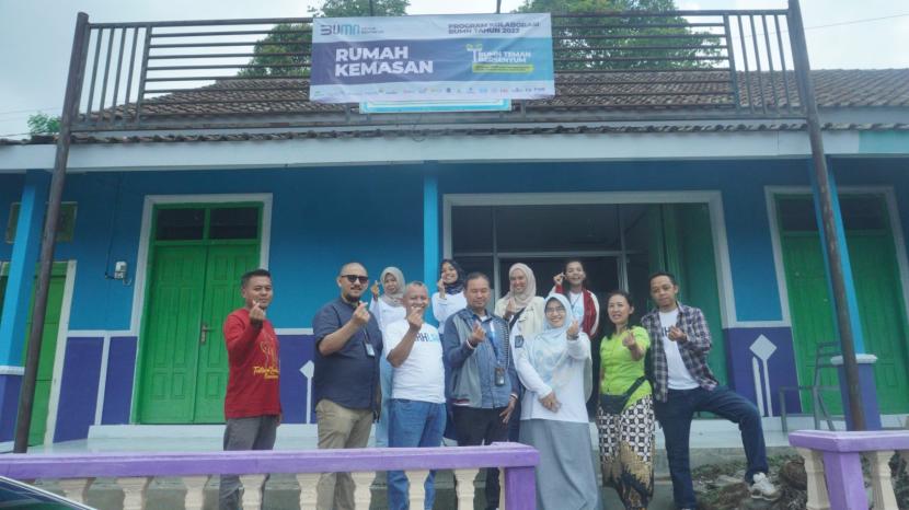 Antusias Masyarakat Temanggung Terhadap Program Kolaborasi BUMN ‘Teman Bersenyum’