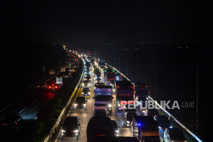 376 Ribu Kendaraan Tinggalkan Jabodetabek Menjelang Libur Tahun Baru