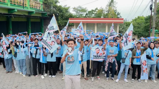 Semangat Baru: Mahasiswa dan Aktivis dari Jateng Bersatu Mendukung Prabowo-Gibran di Pilpres 2024 -> Semangat Baru: Mahasiswa dan Aktivis Jateng Bersatu Dukung Prabowo-Gibran dalam Pilpres 2024