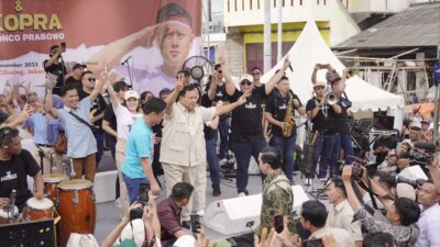 Prabowo Berjumpa dengan Nelayan di Pantai Cilincing Jakarta Utara