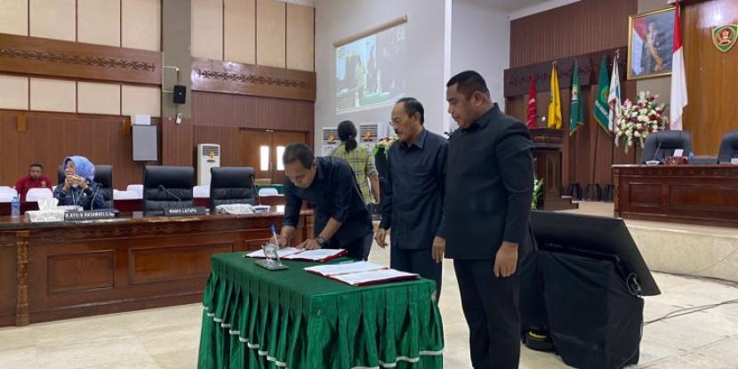 DPRD Maluku Mengumumkan Pemberhentian Gubernur dan Wakil Gubernur yang Telah Selesai Masa Jabatannya