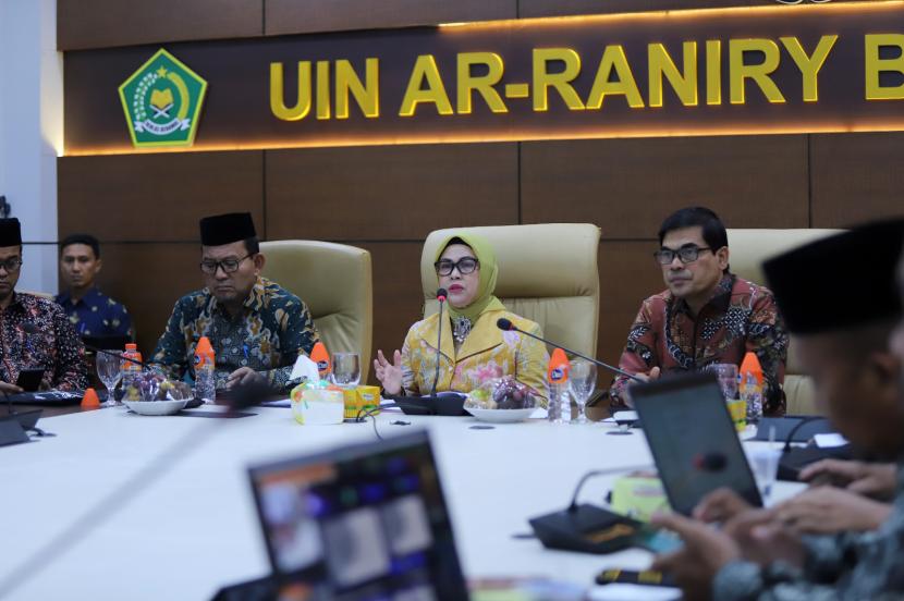 Putri Ma’ruf Amin Membahas Moderasi Beragama dan Harmoni dalam Konteks Tahun Politik di UIN Ar-Raniry