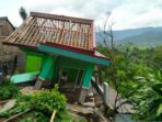 Sejumlah Rumah Rusak akibat Bencana Tanah Bergerak di Tegalkaso Sukabumi