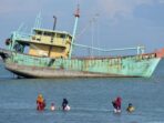 Penangkapan Ilegal Ikan oleh WN Vietnam Tersebabkan