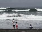 Wisatawan Pantai Selatan Bantul Harus Berhati-hati, Mandi di Laut Berisiko Bahaya