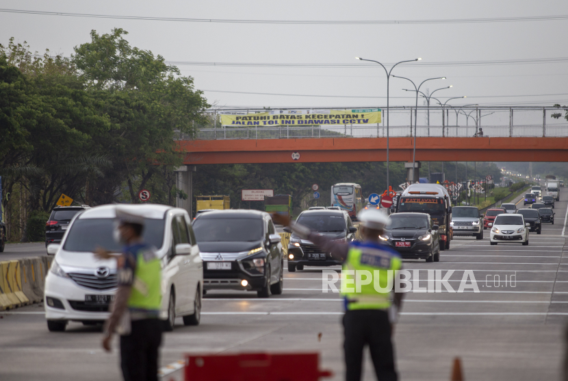 Arus Balik Tahun Baru Diserbu oleh 80 Ribu Kendaraan