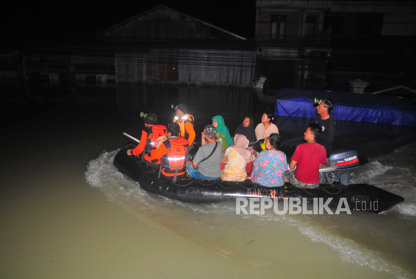 Banjir Menenggelamkan 1.400 Hektare Ladang Padi di Demak