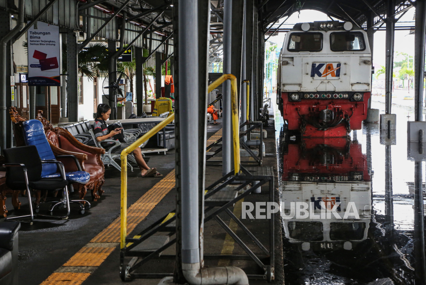 Akibat Banjir di Semarang, Dua Kereta Asal Surabaya Memutuskan untuk Membatalkan Perjalanan mereka