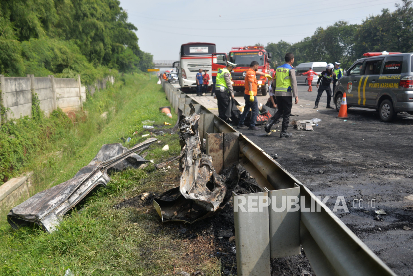 12 Korban Meninggal Terungkap dalam Kecelakaan KM58, terdiri dari 7 Laki-laki dan 5 Perempuan