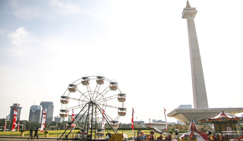 Juru Parkir Liar di Kawasan Monas Kenakan Tarif Rp300 Ribu untuk Bus Pariwisata