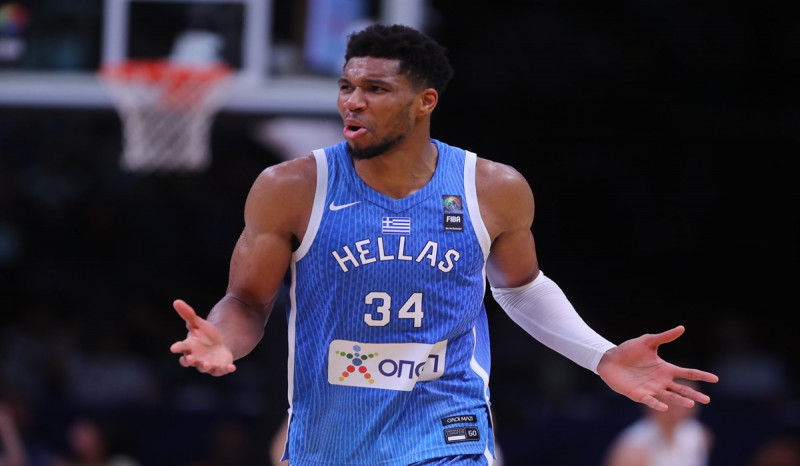 Giannis Antetokounmpo Pimpin Timnas Yunani Raih Tiket ke Olimpiade Paris 2024