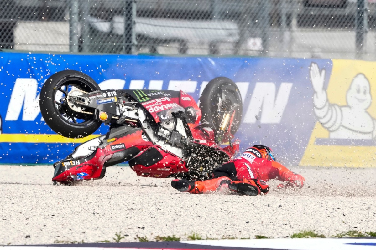 1757848542_marc-marquez-ducati-team.jpg